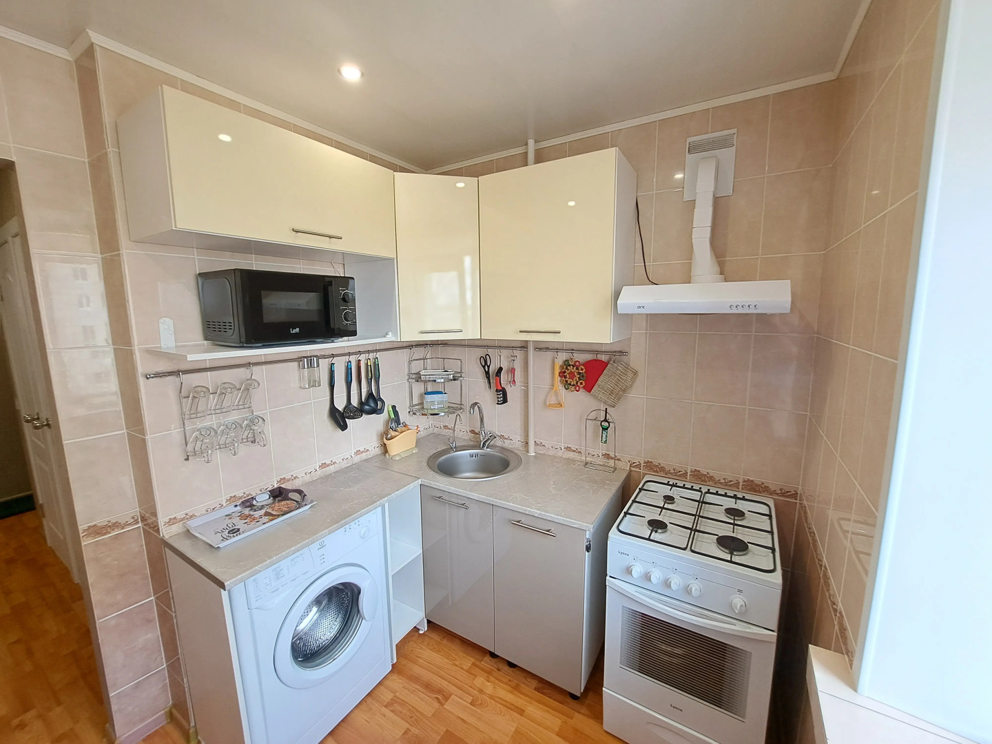 Квартира Двухкомнатная 50 Лет Октября 9