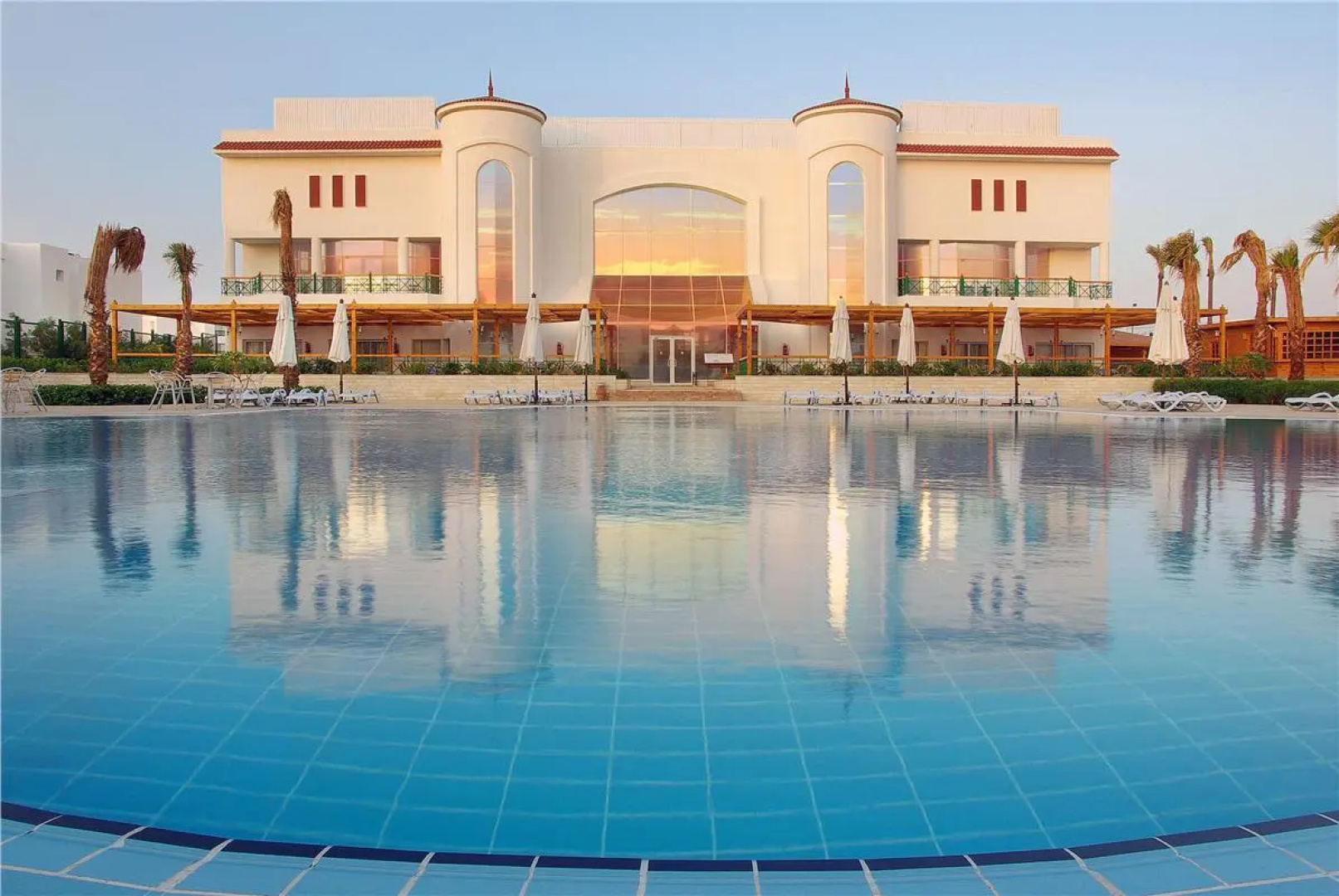Ivy Cyrene Island Aqua Park Resort