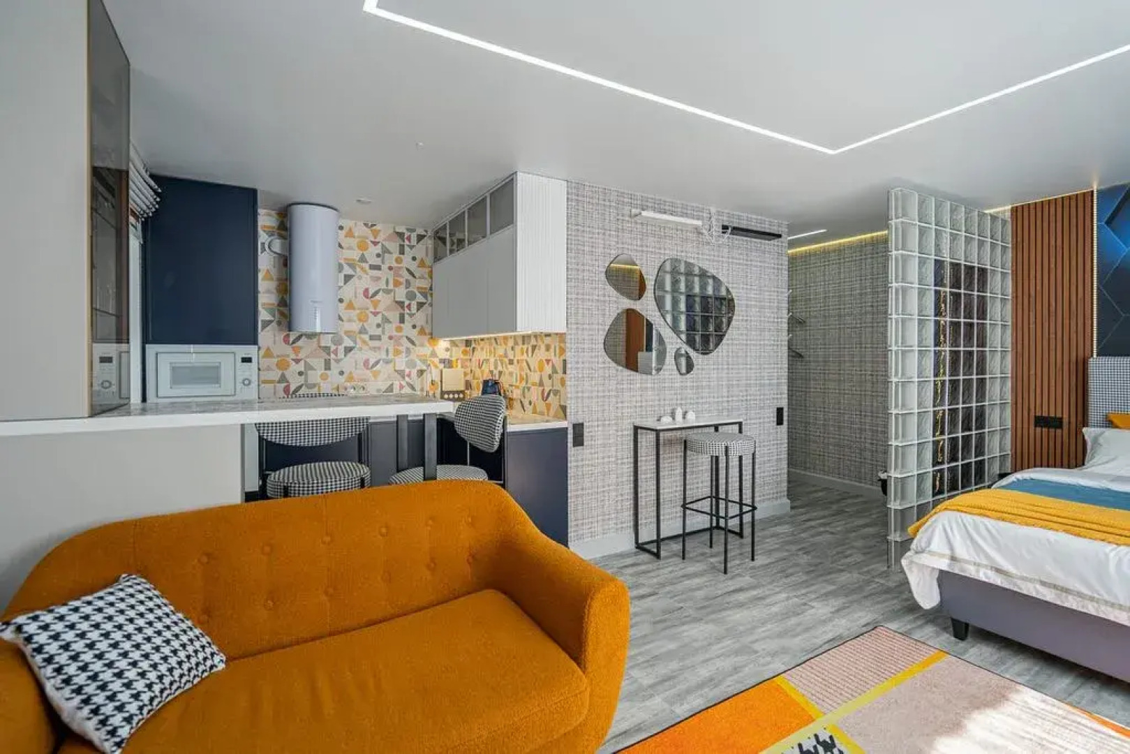 Квартира Чудесная студия рядом с Комаровским рынком