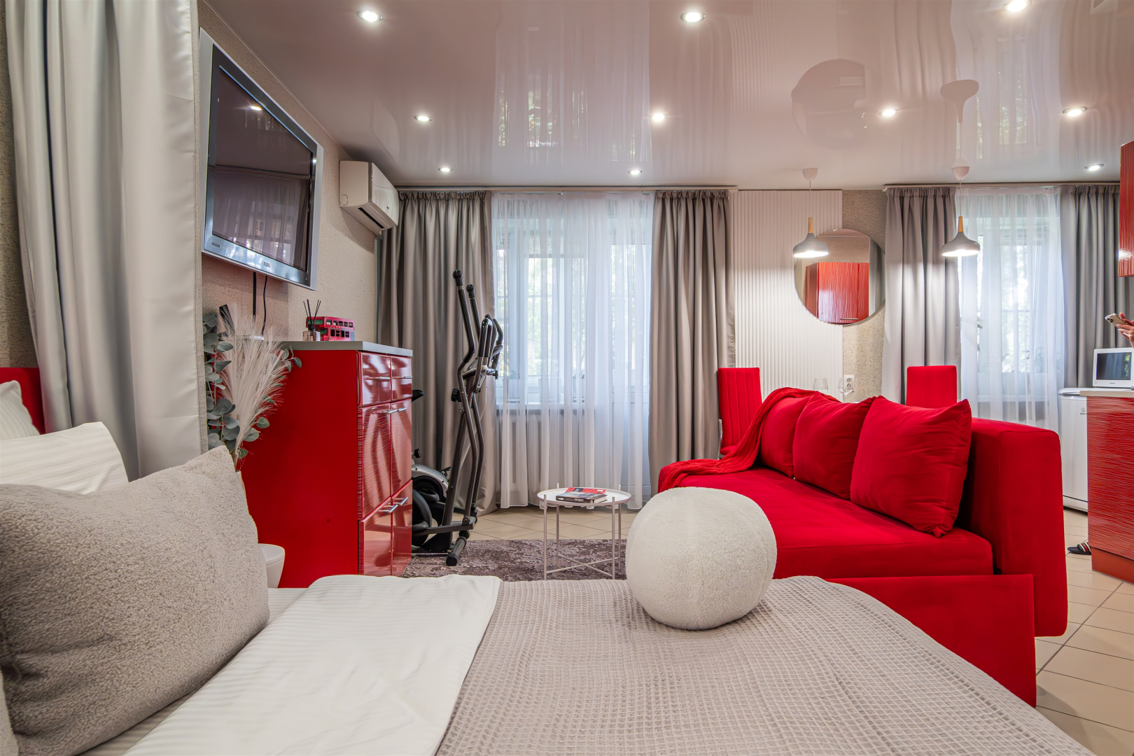 Квартира Red Bus Apartment na Mira