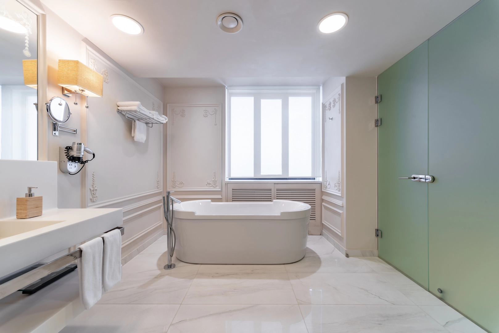 Crown Hotel St. Petersburg