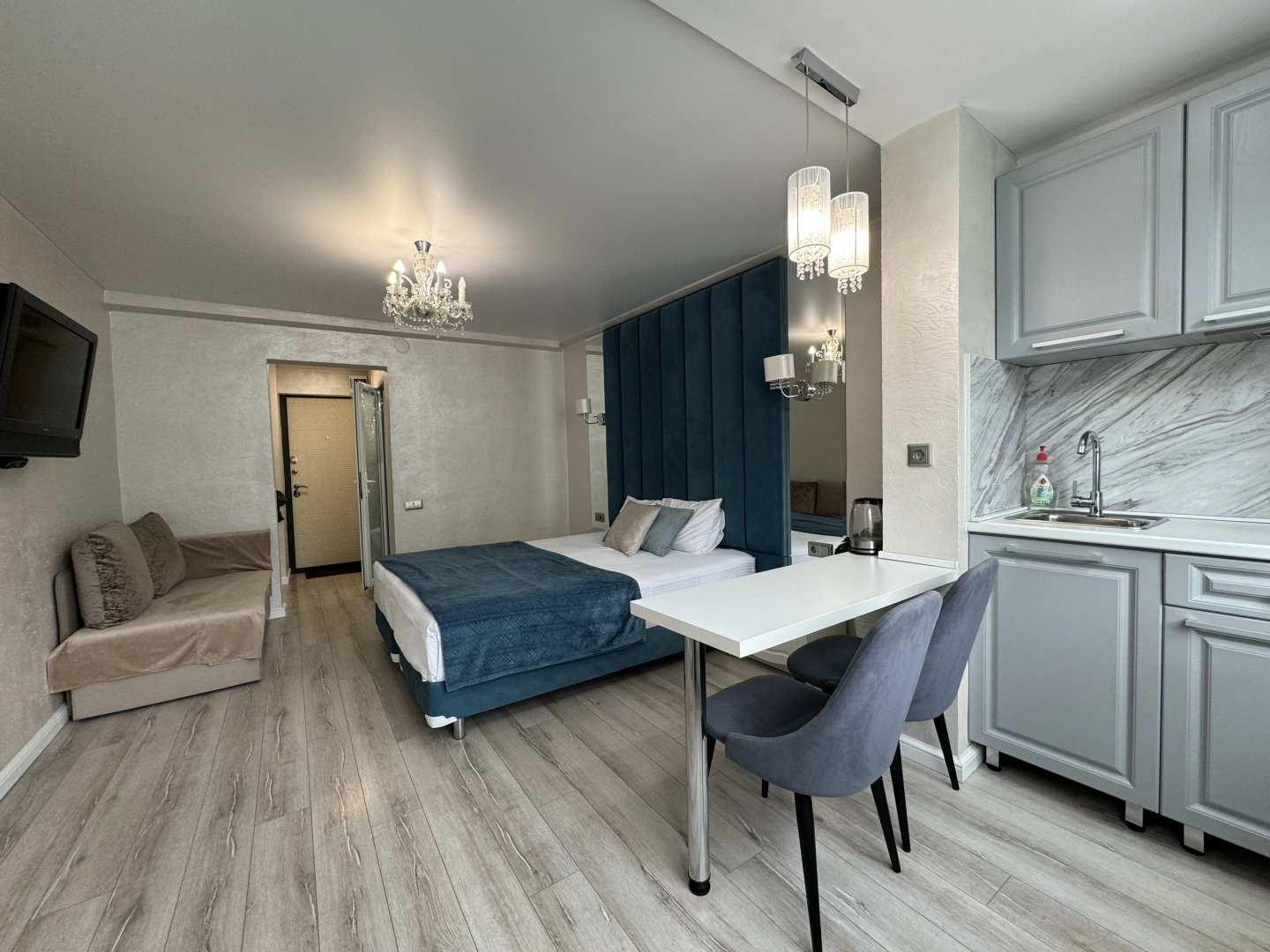 Квартира Студия Люкс в Центре Курортной Зоны