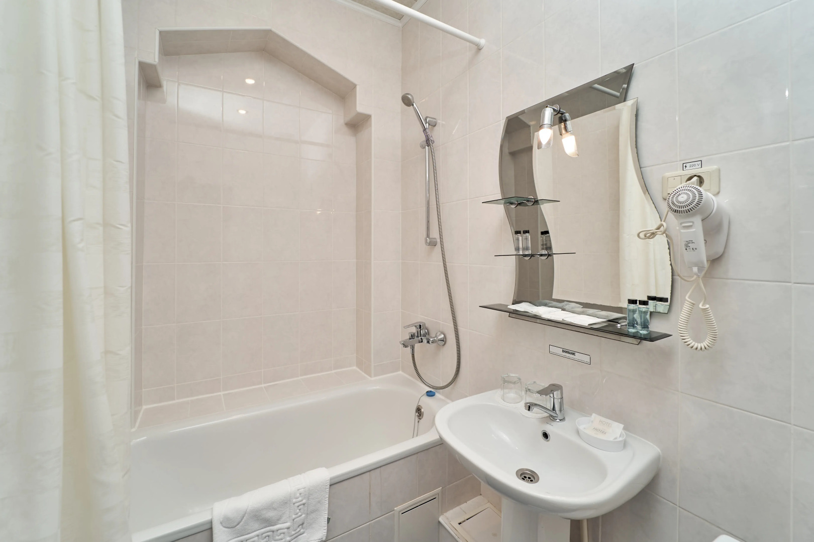 Отель Даккар