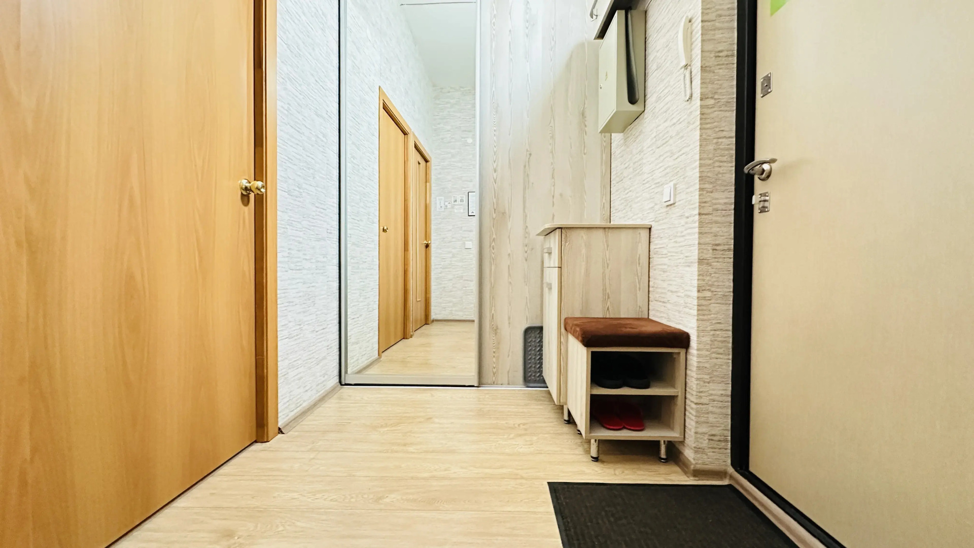 Квартира Уютная Евро-двухкомнатная на 25 этаже