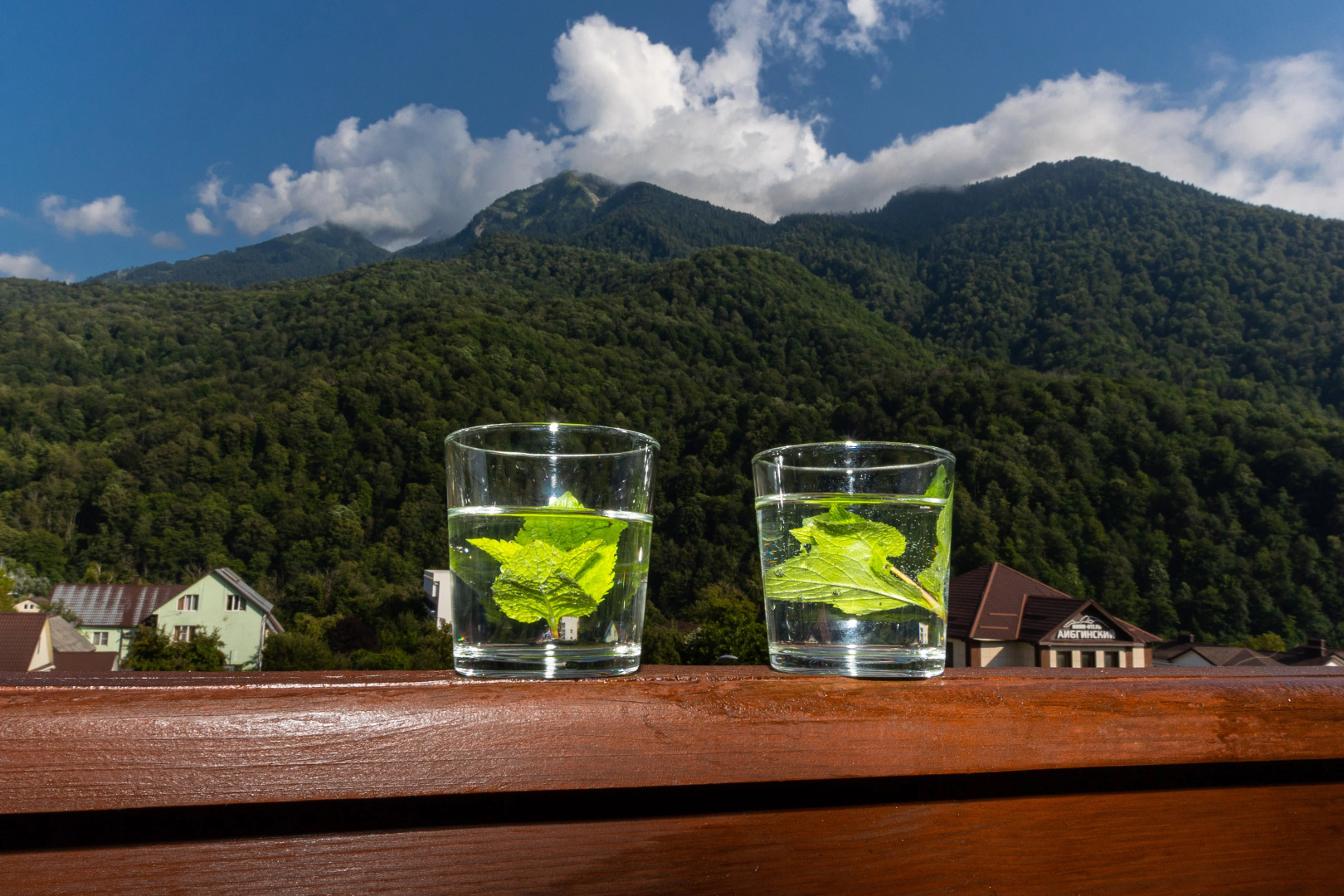 Апартаменты семейные с видом на горы