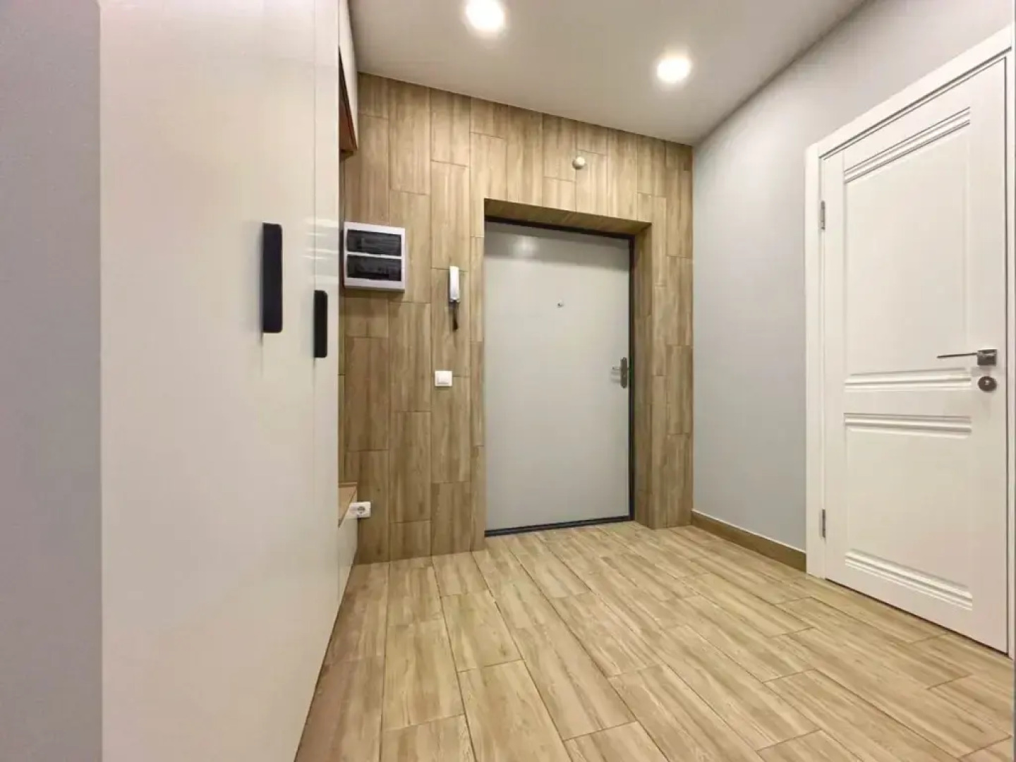 Апартаменты Комфортная возле МВДЦ Сибирь 1