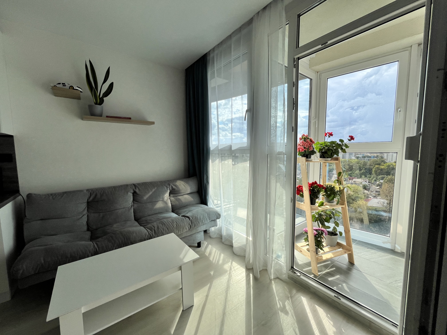 Квартира Miami в Минск Мир