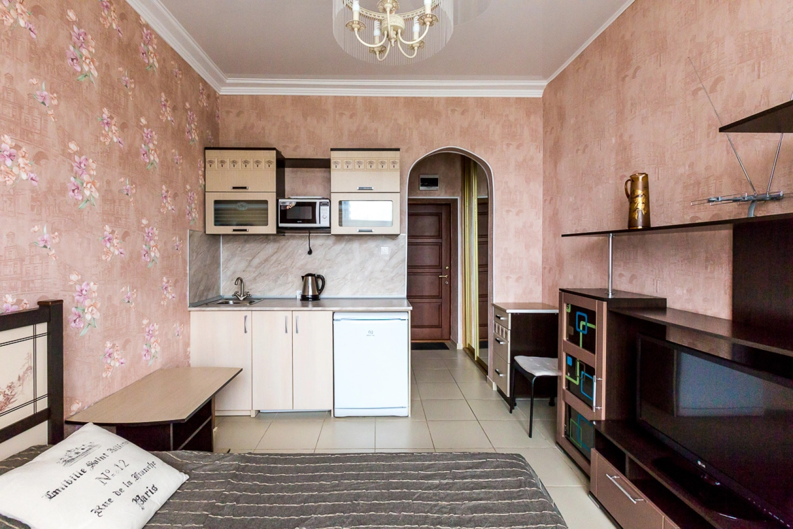 Апартаменты Светлана-Центр с видом на море и восток