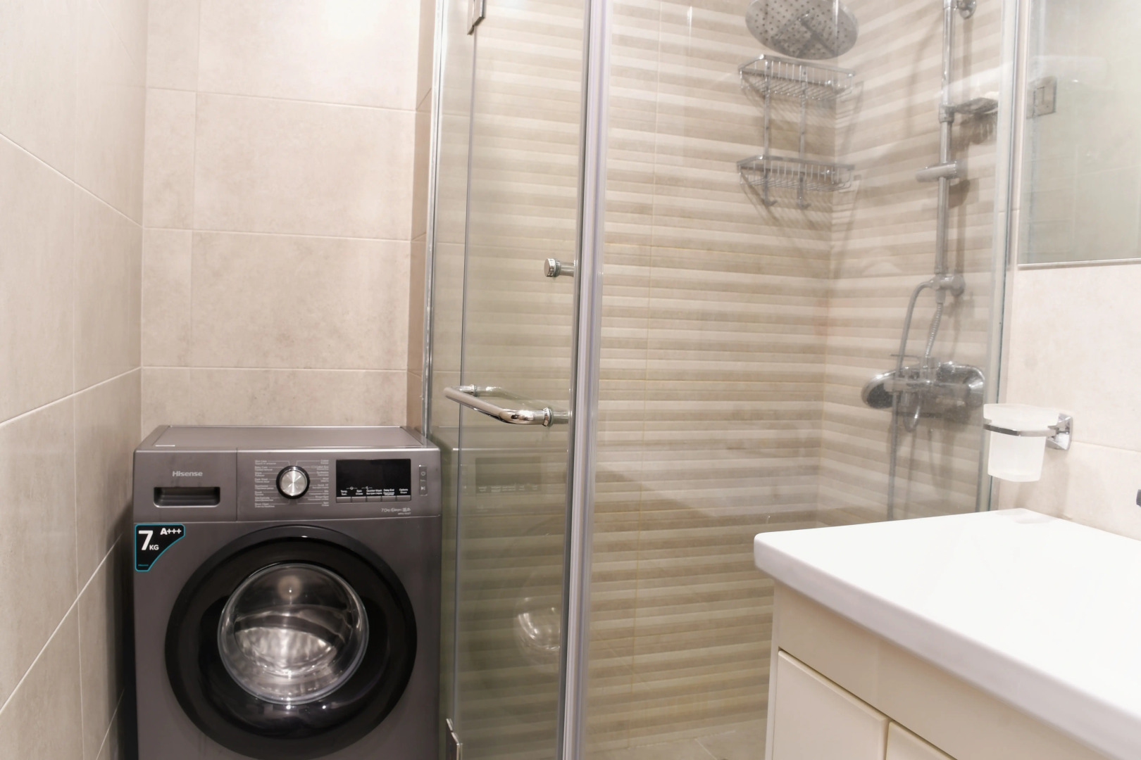 Апартаменты Stylish Gem Steps to Republic Square