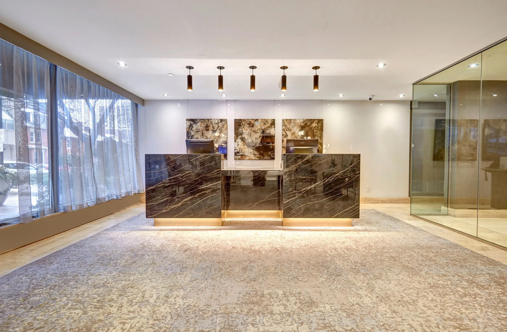 Отель Town Inn Suites Hotel