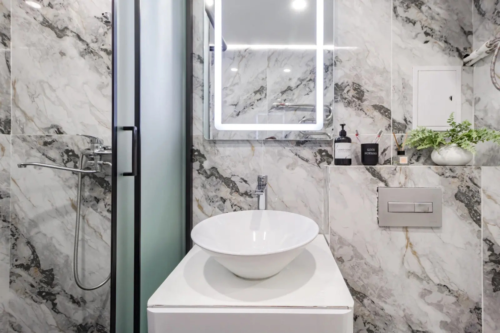 Квартира двухкомнатная современным ремонтом