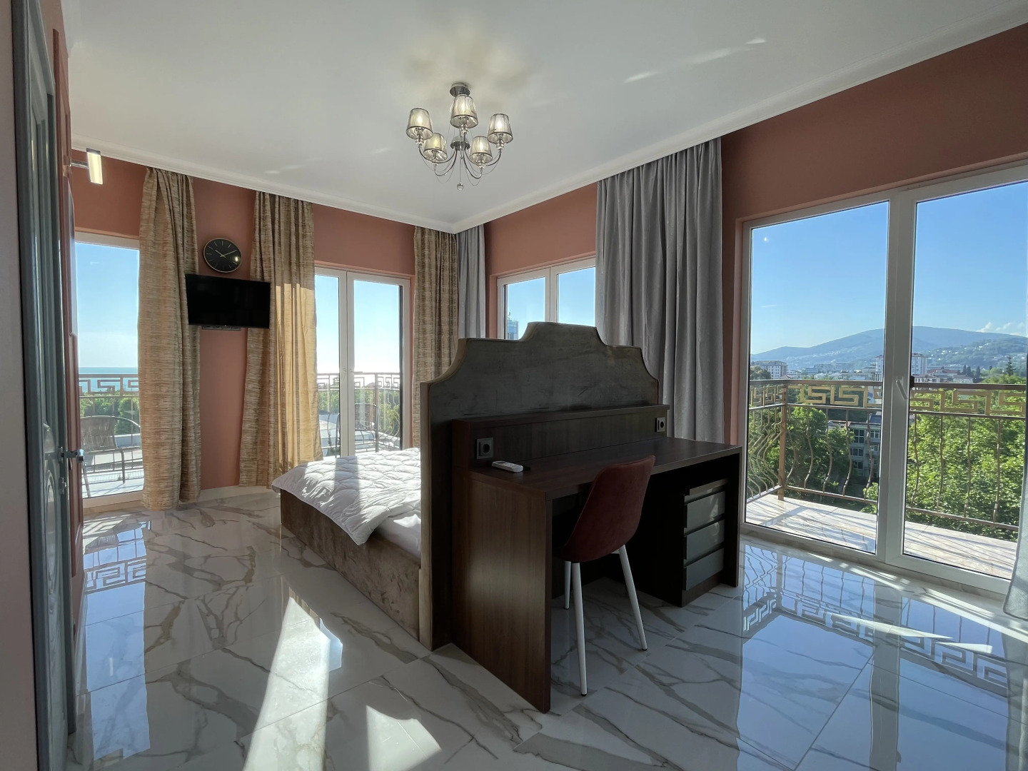 Апартаменты 3-комн. ЖК Корона Дизайнерский ремонт