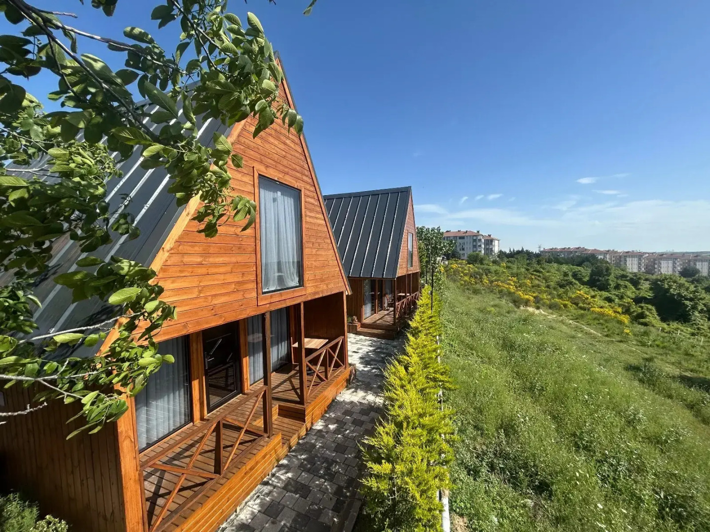 Отель Navy Inn & Bungalows