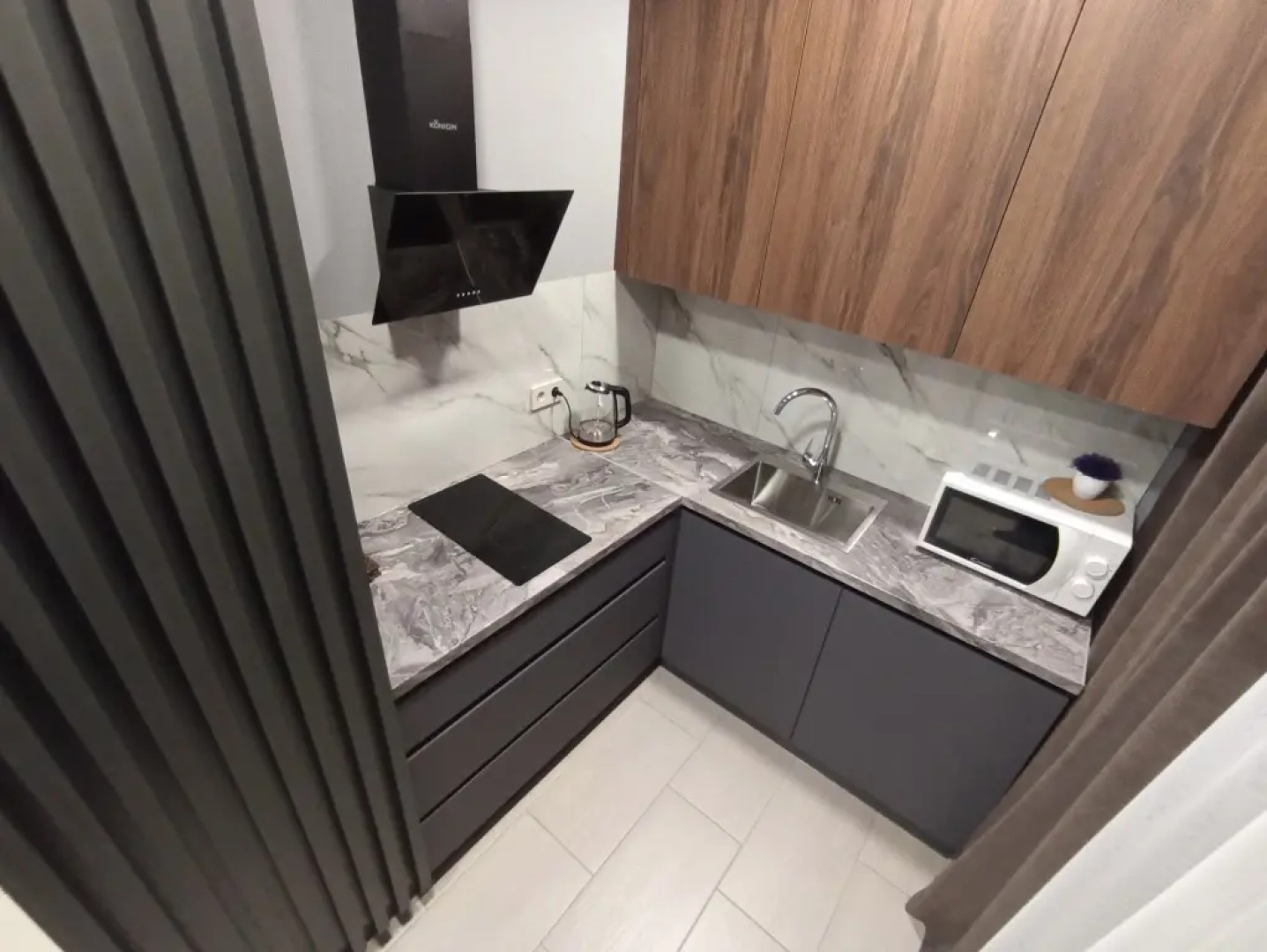 Апартаменты на набережной сети «Все в гости» на ул. Батурина, 27