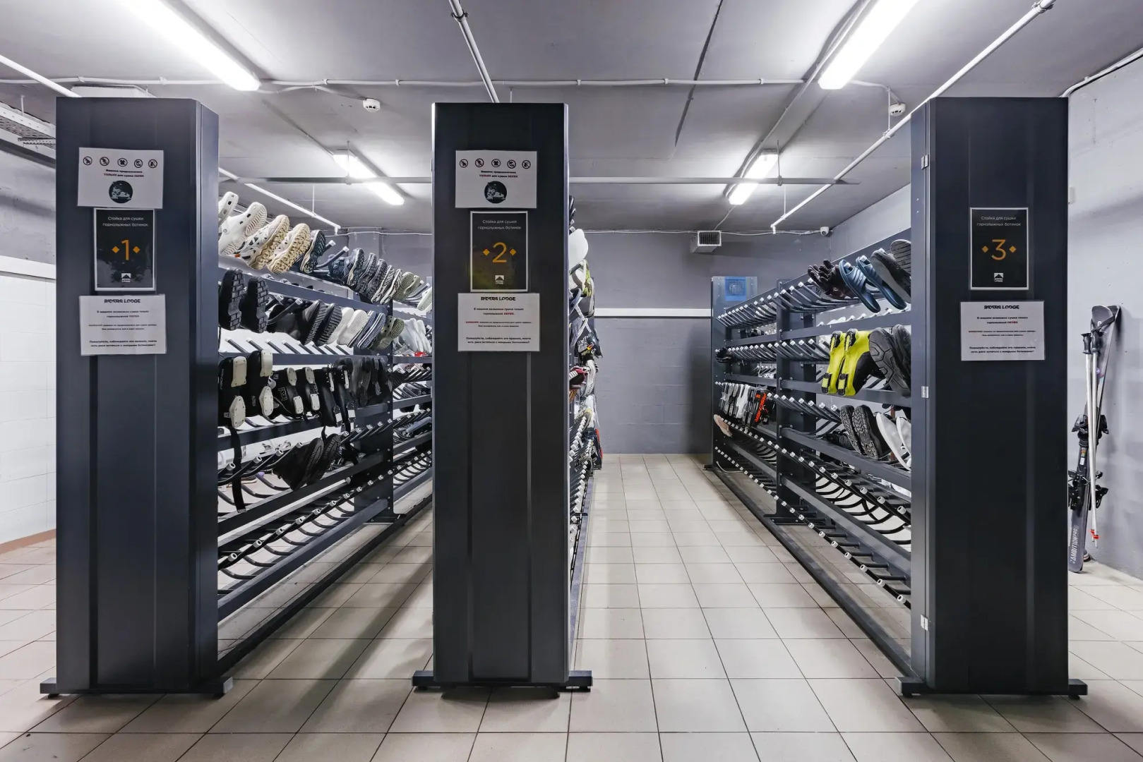 Отель Riders Lodge