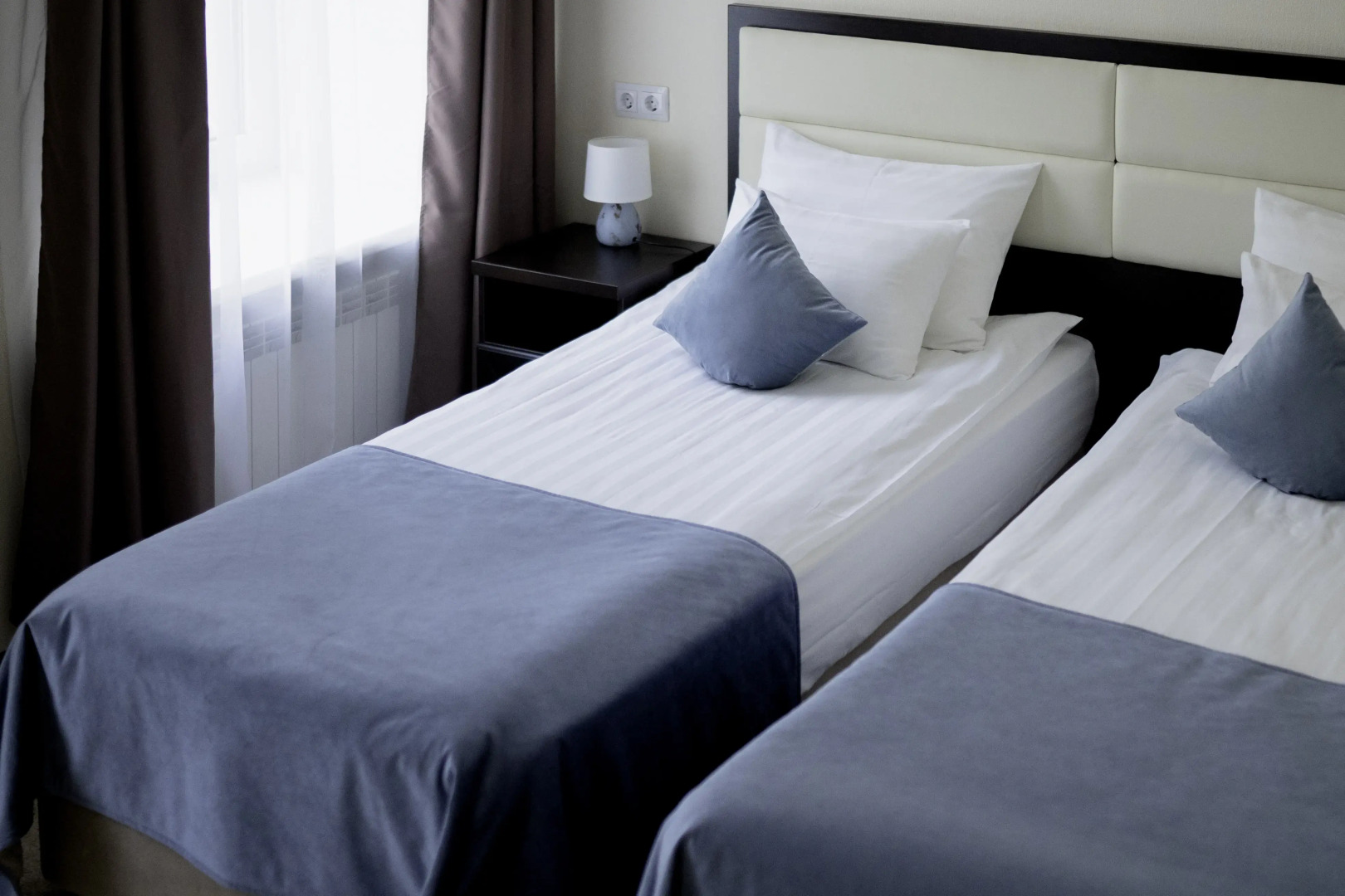 Отель Суворов