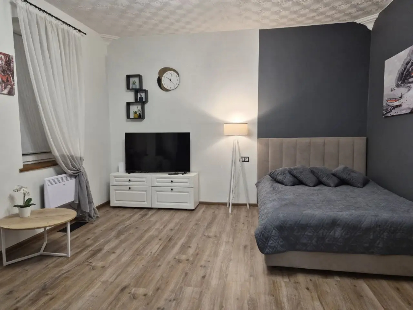 Квартира на Октябрьской, 1