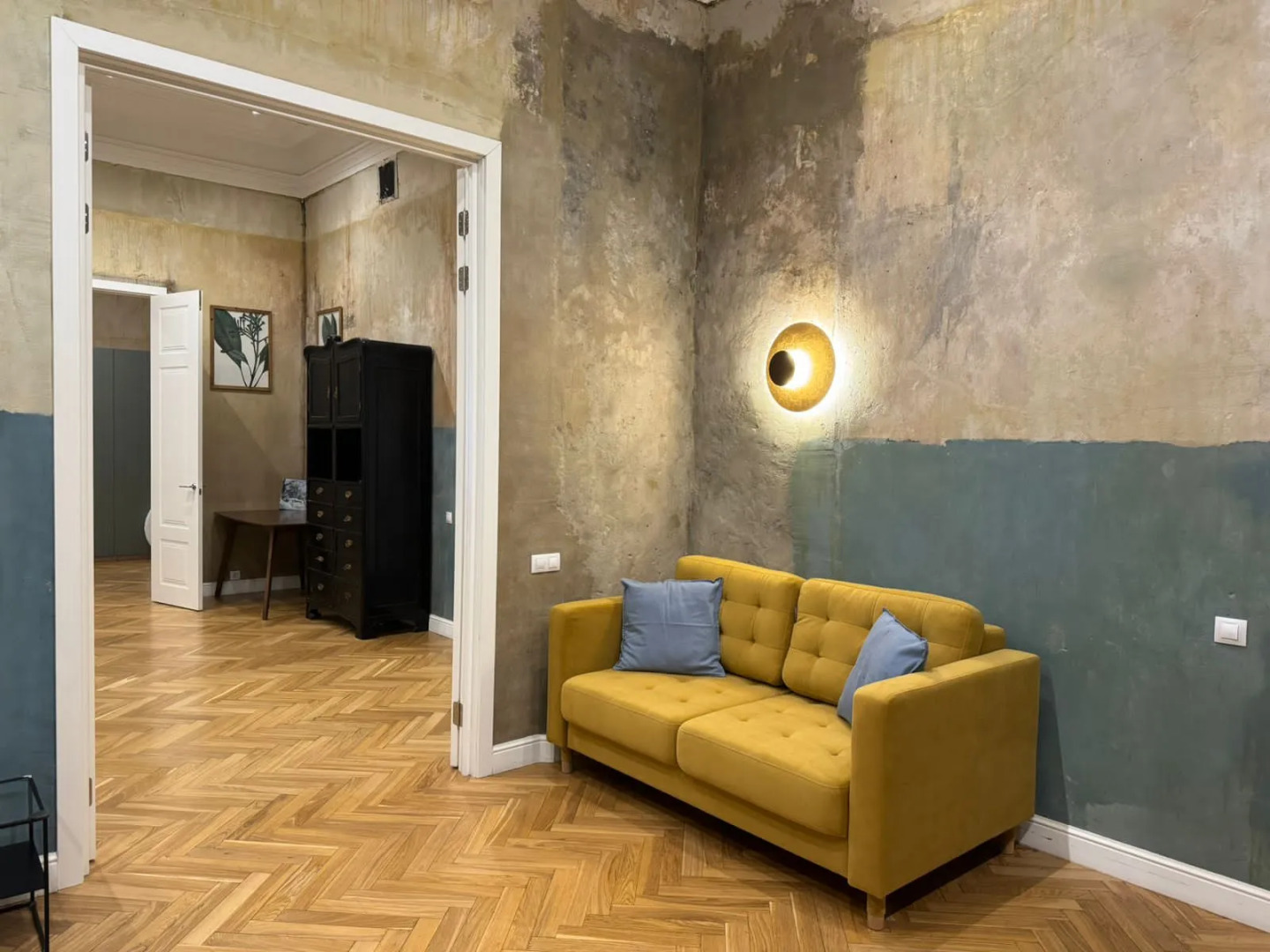 Апартаменты с Видом на Невский