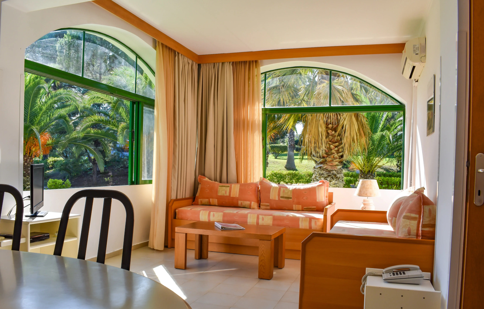 Govino Bay Апарт-Отель