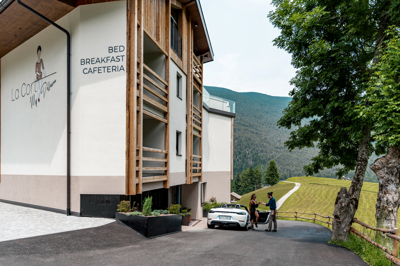 La Cort My Dollhouse - Adults Only