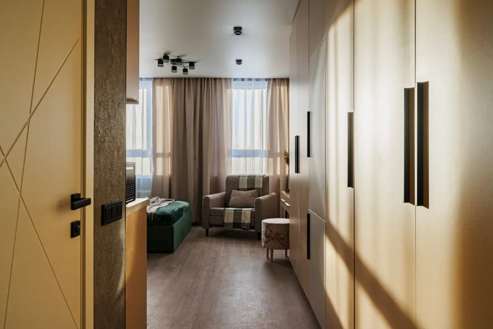 Квартира Стильная студия в одном из крупных и развитых районов города Екатеринбурга