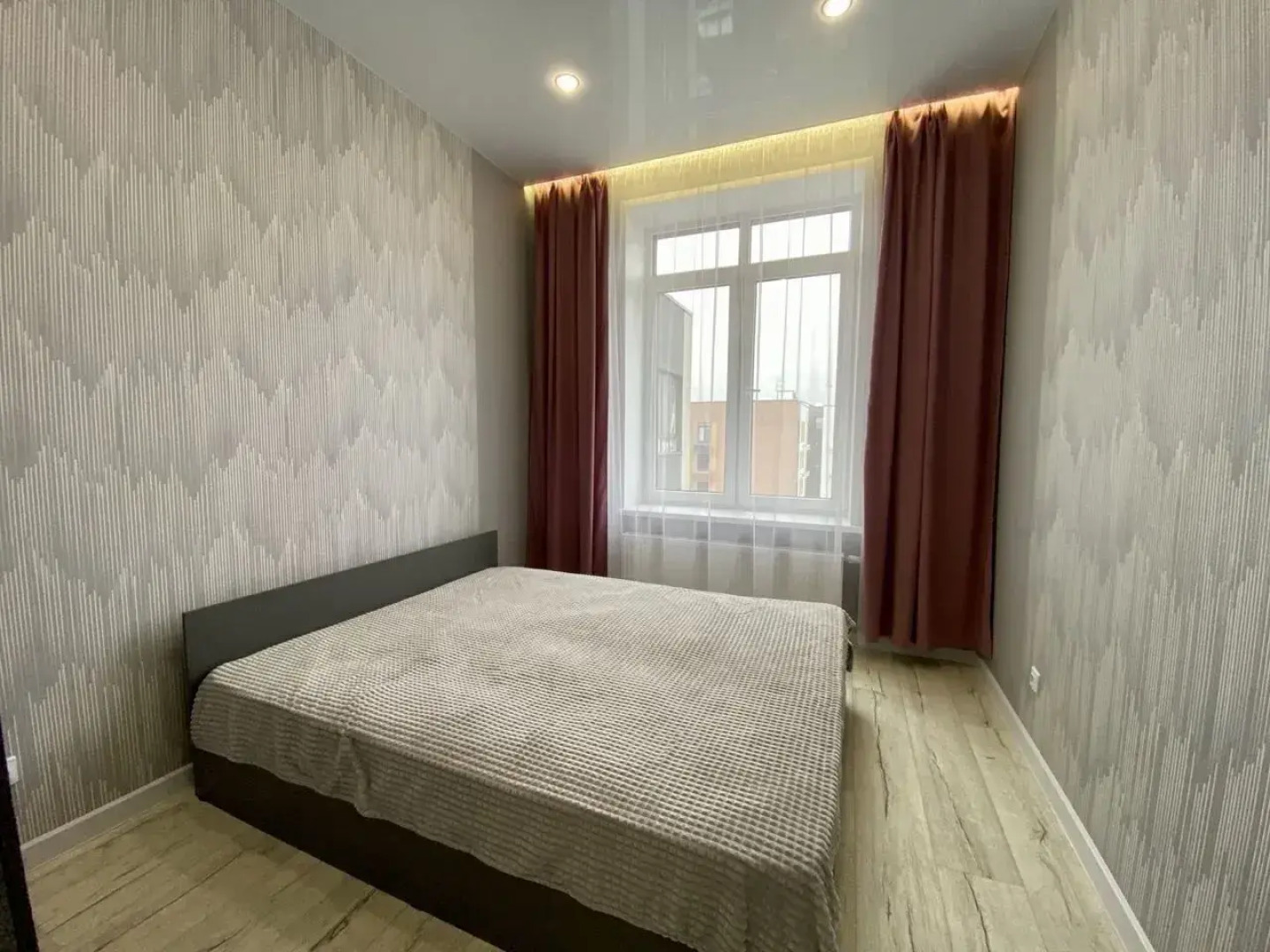 Квартира на Даяна Мурзина 7/1