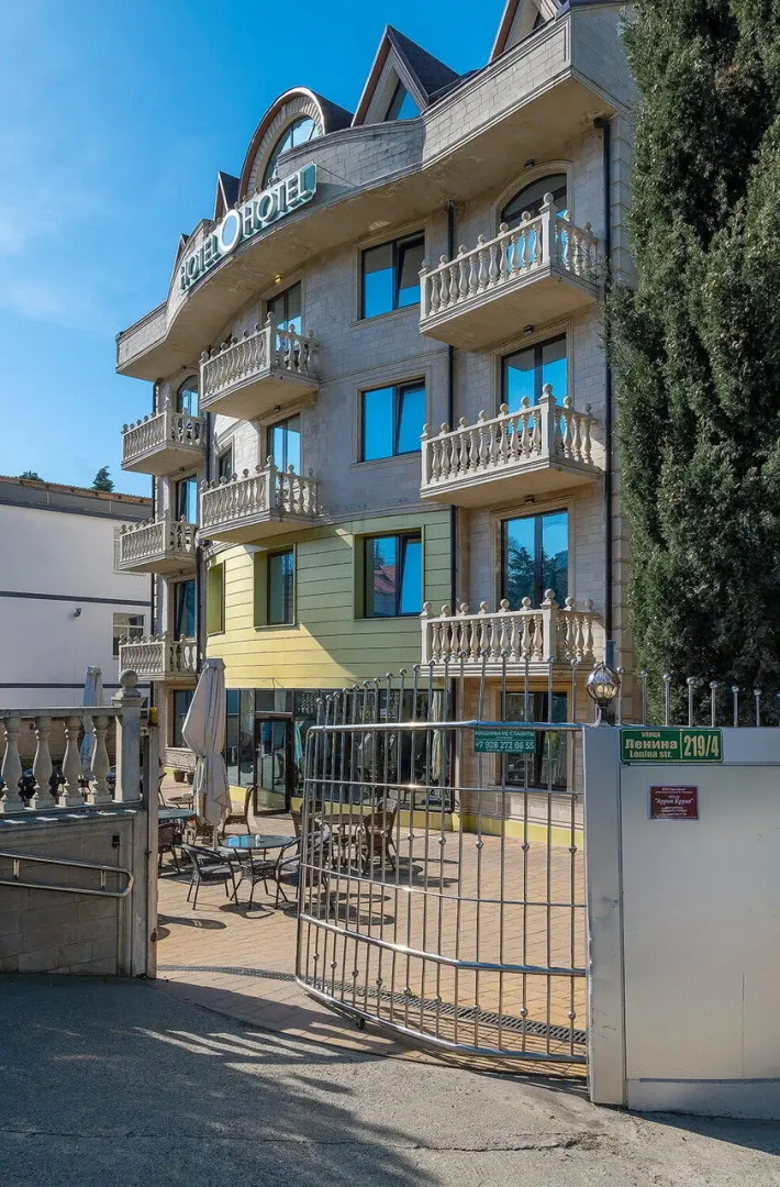 Апартаменты семейные у моря с бассейном