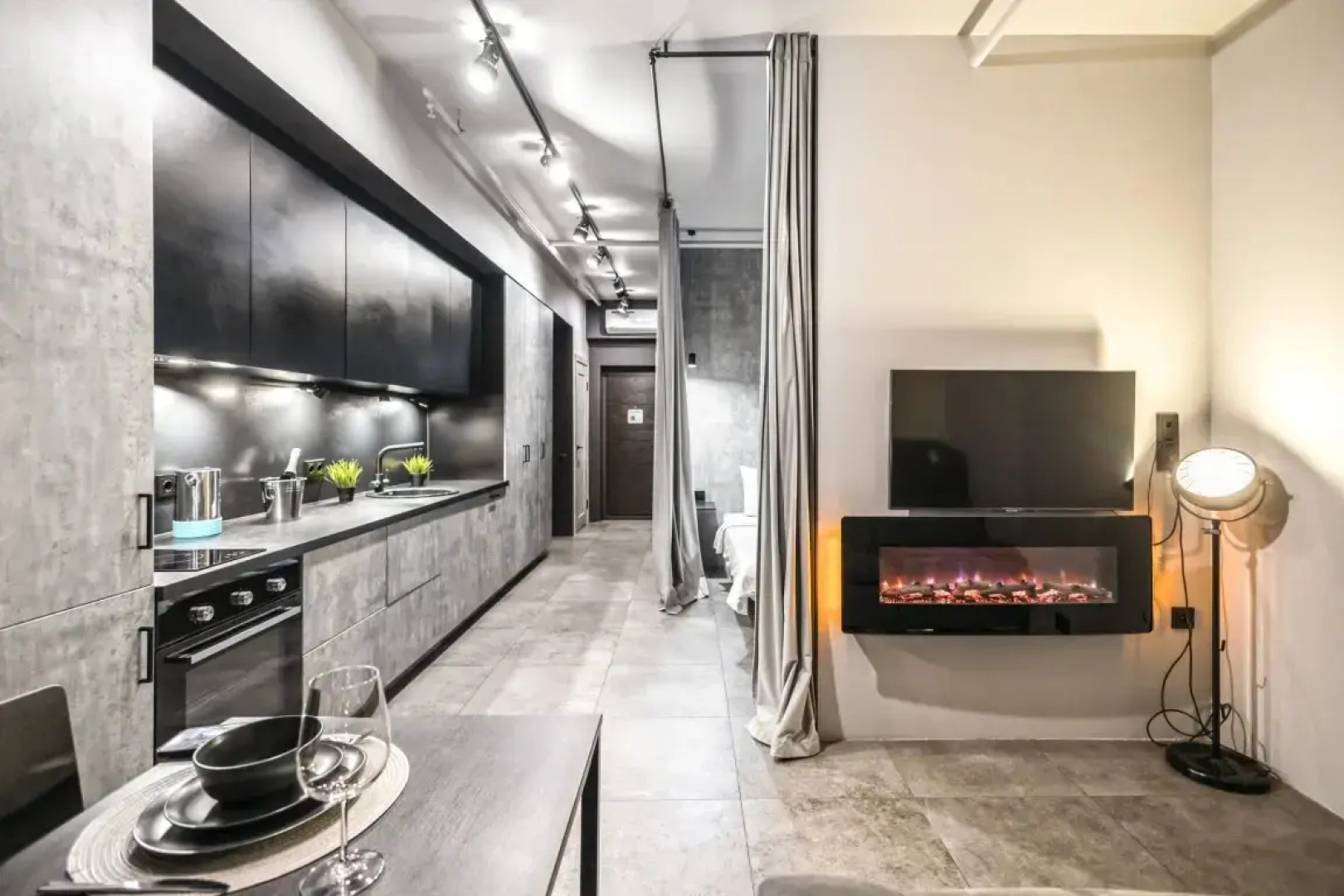 Апартаменты Люкс с Видом на Город Elite Apartments