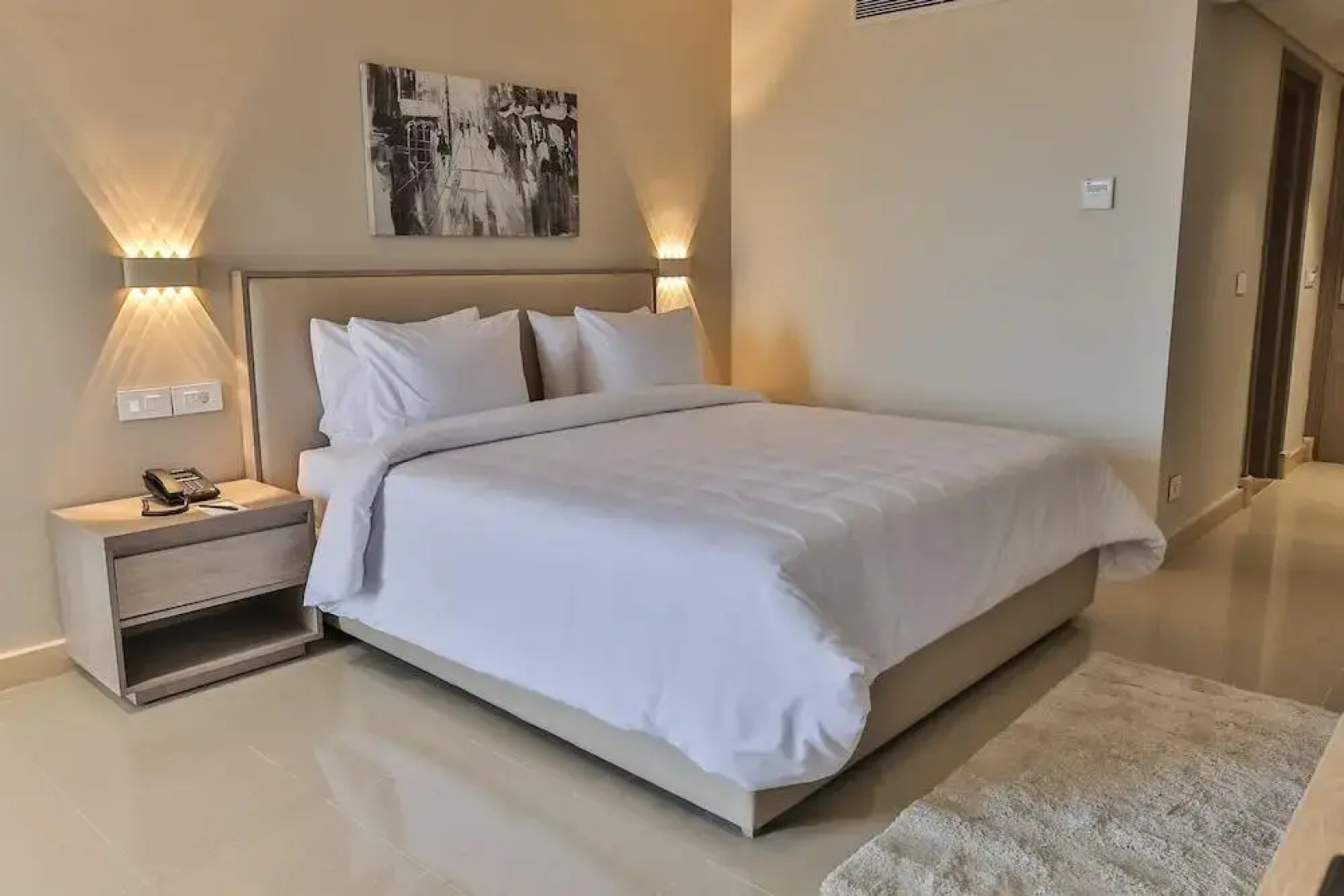 Отель Triumph White Sands