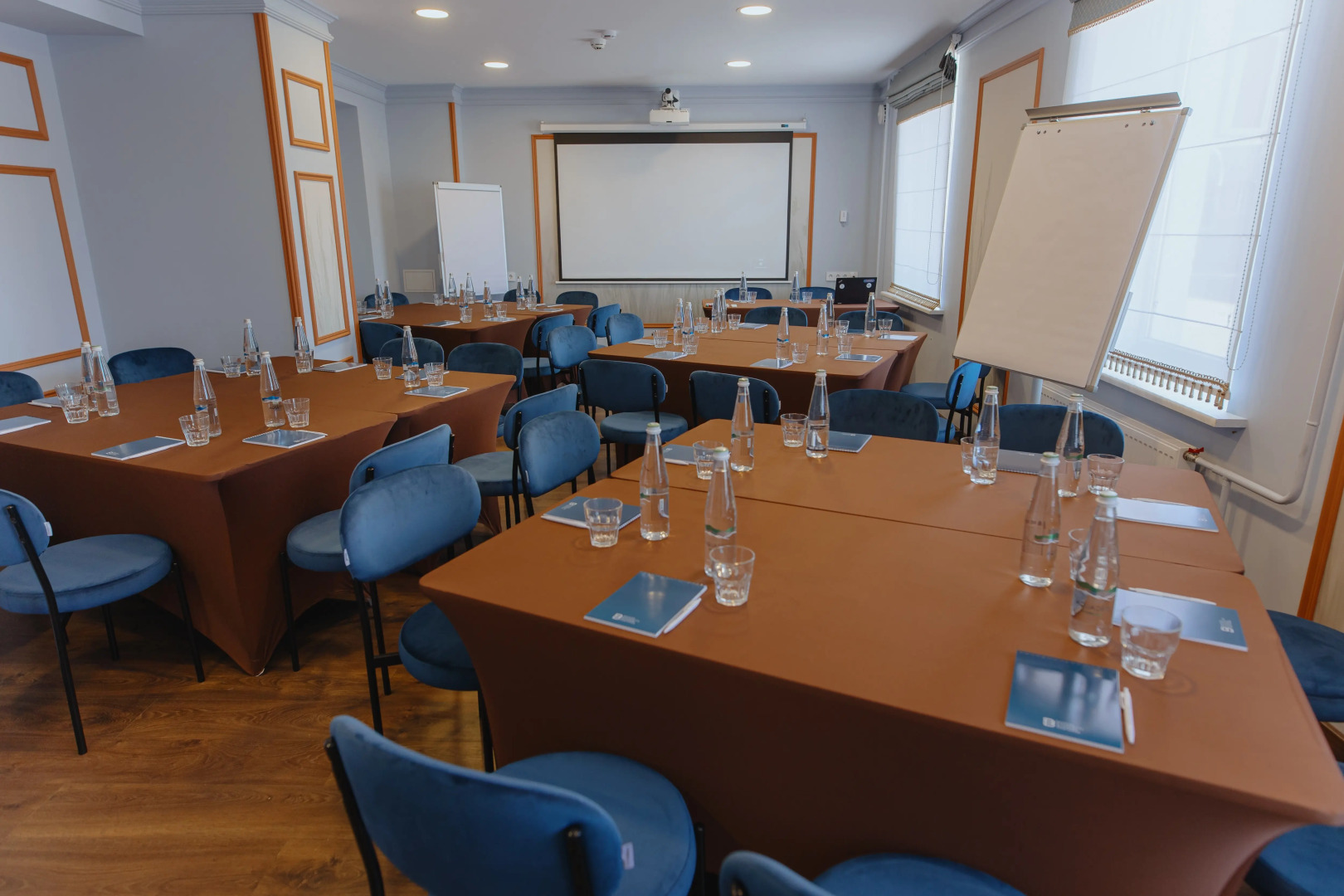 Отель Волхов