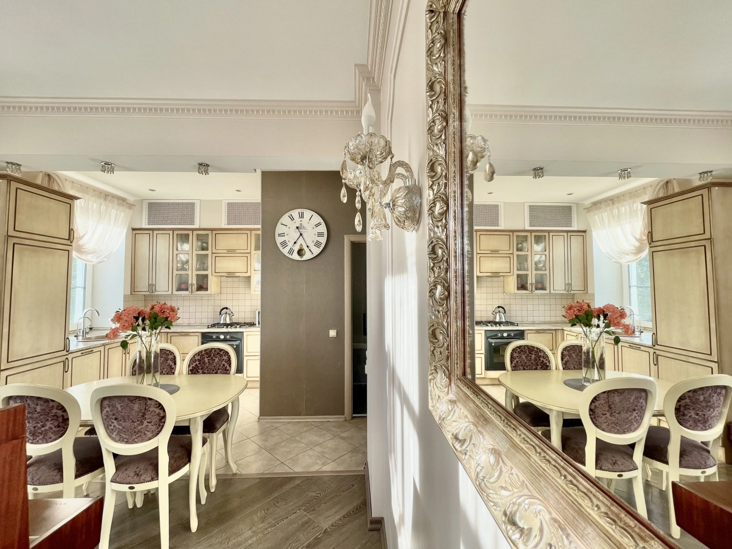 Квартира ТутУютно Людогоща 6/13