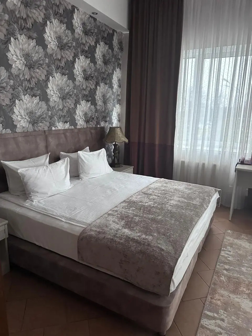 Отель Новый