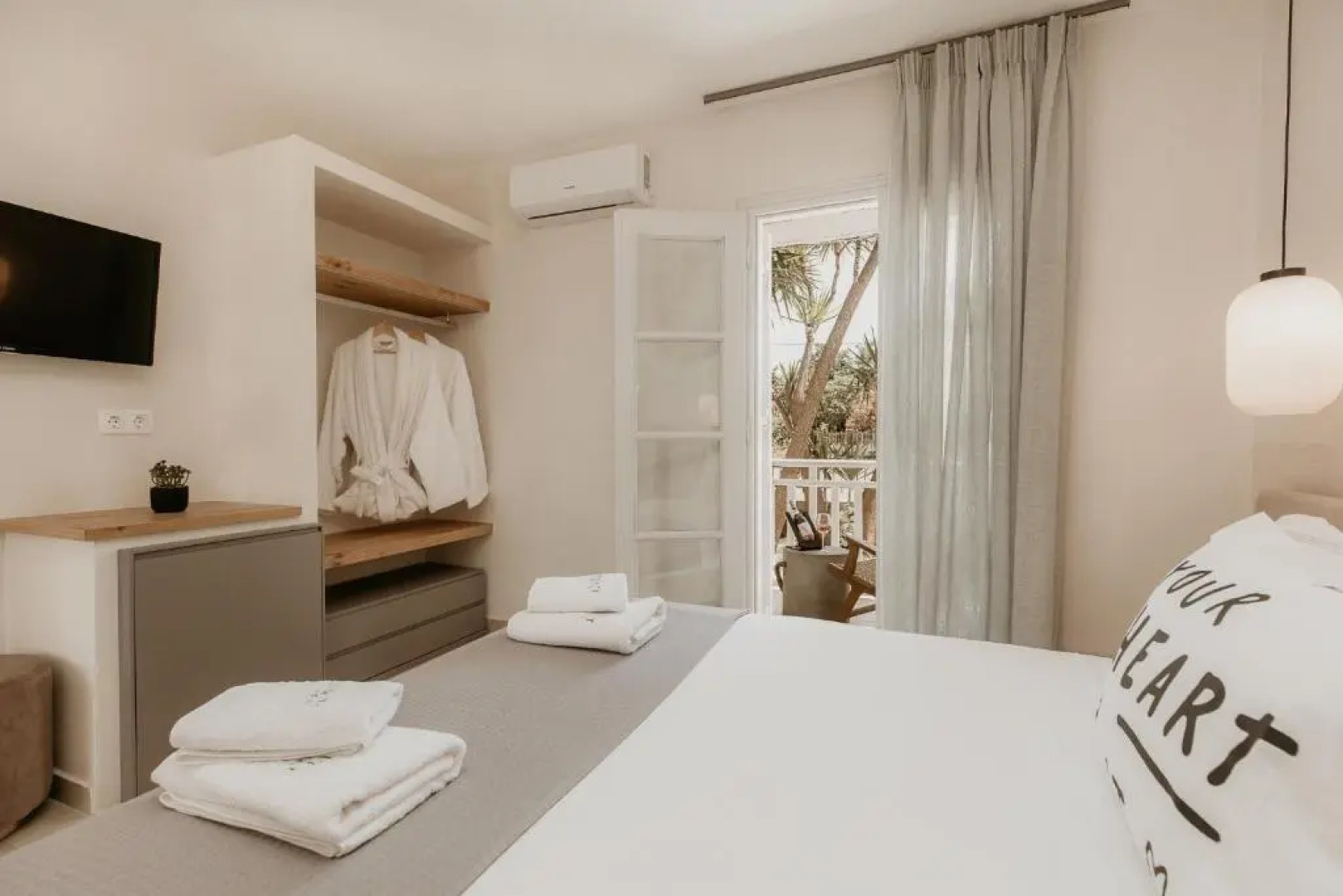 Отель Trinity The Hotel