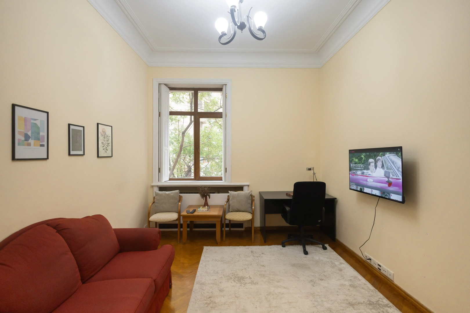 Апартаменты двухкомнатные с гостинной комнатой на Торговой улице ( K5)