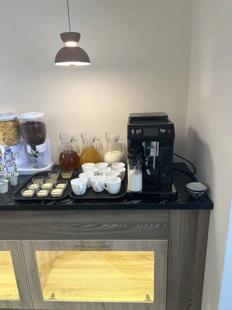 Отель Karim Parkside