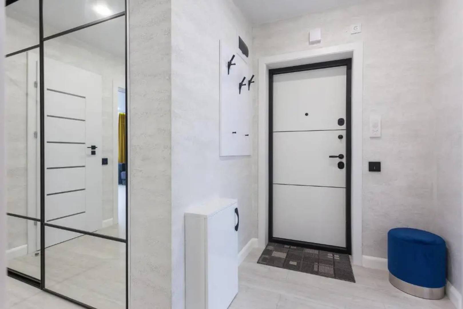 Апартаменты Трёхкомнатный Люкс, центр, площадь Победы, Черняховского 10А, Колибри#10А