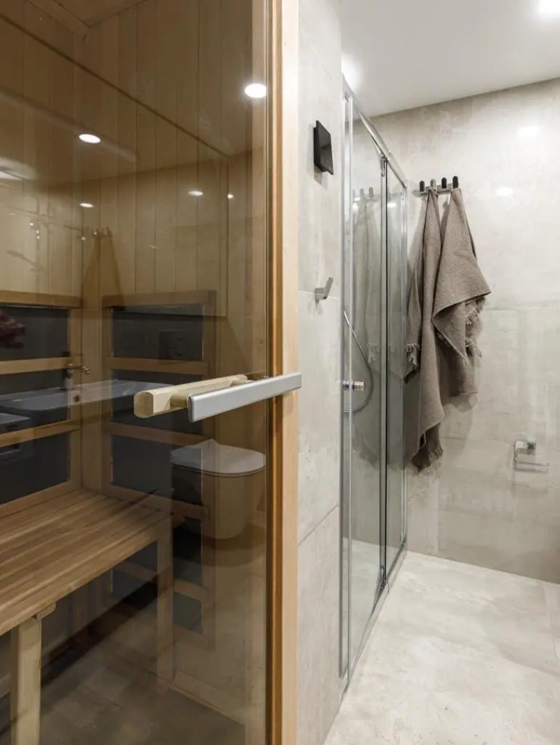 Квартира Двухуровневая Студия в Центре с Сауной