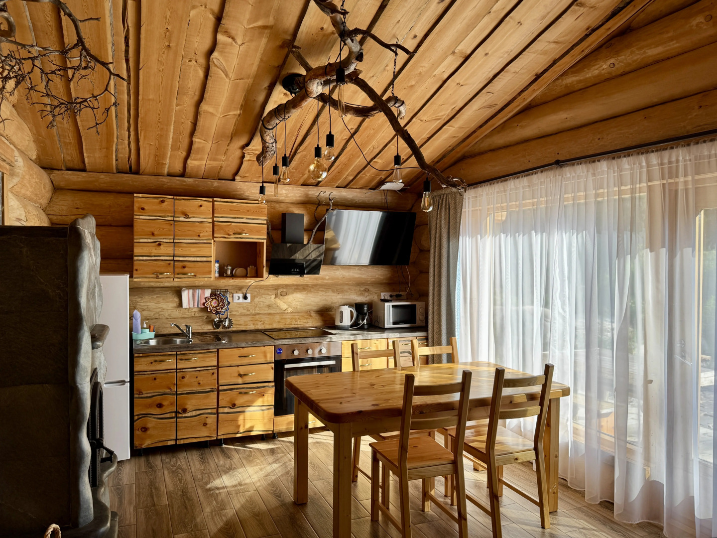 Коттедж Карелия Медвежка с 2 Комнатами и Видом Во Внутренний Двор