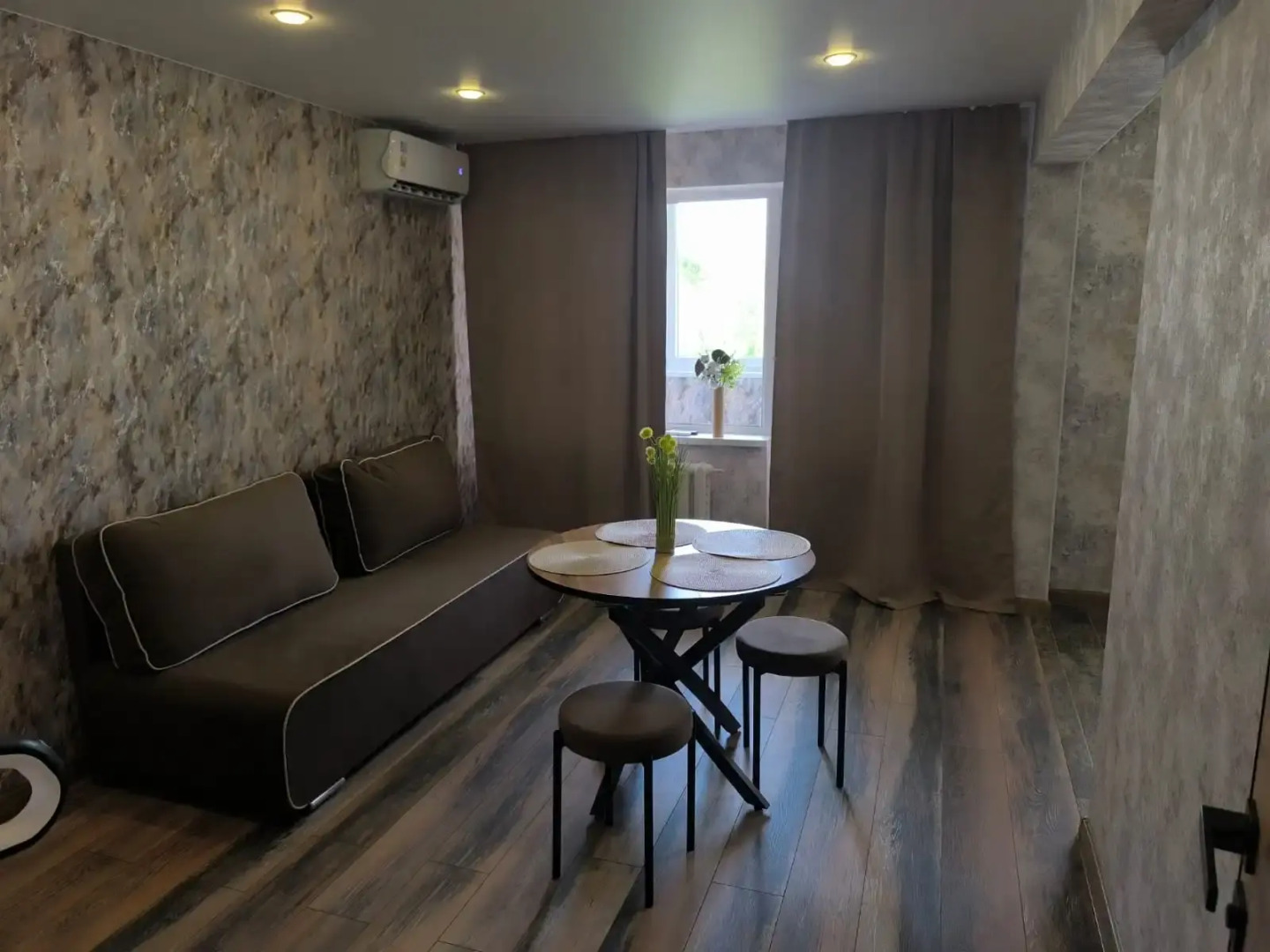 Квартира Двухкомнатная в центре ФМР