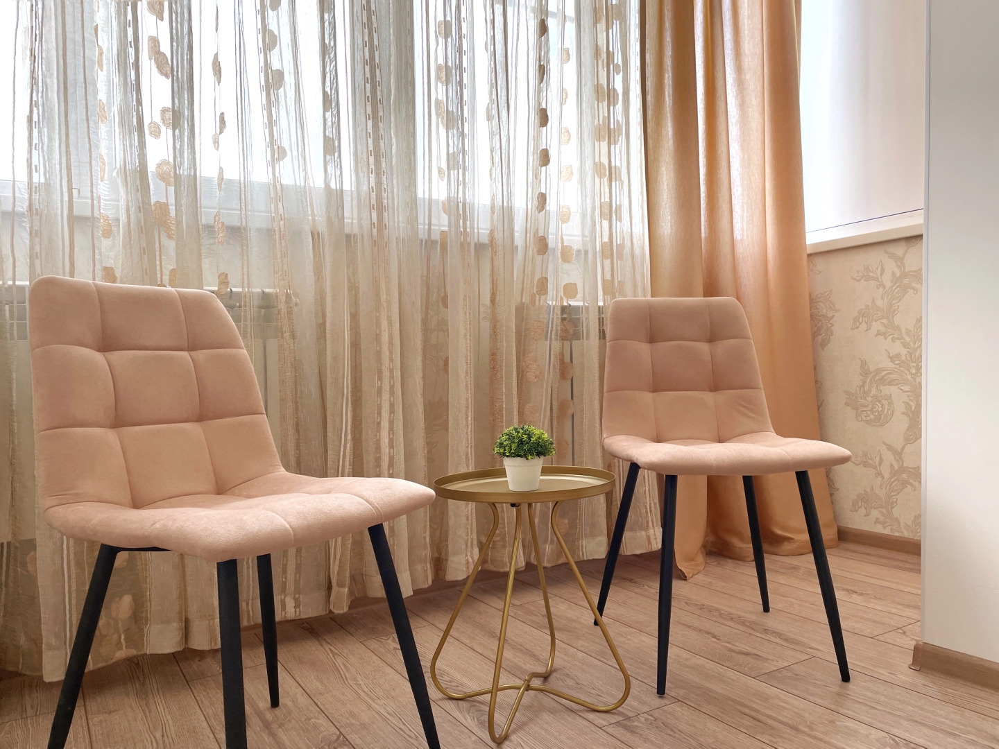 Двухкомнатные Апартаменты Люкс на 7 человек в курортной зоне Ессентуков