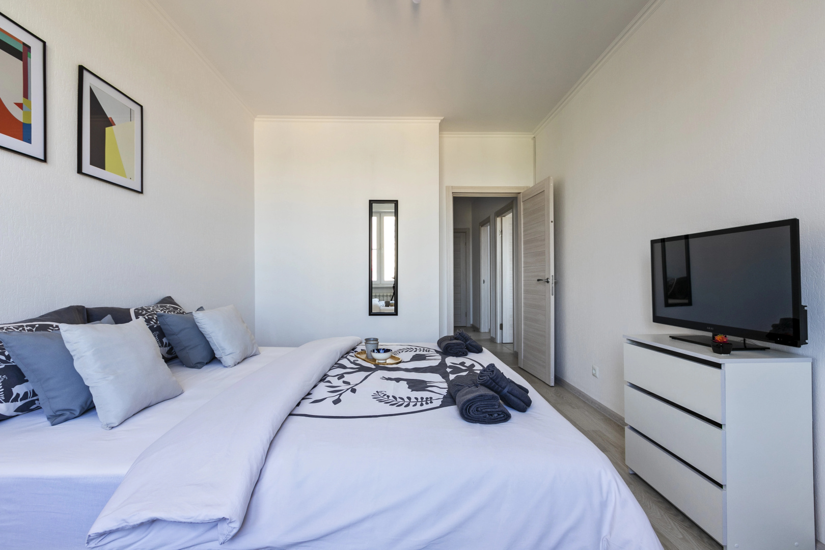 Great view 2-rooms Apartment 2 Min Walk to Raykin Plaza