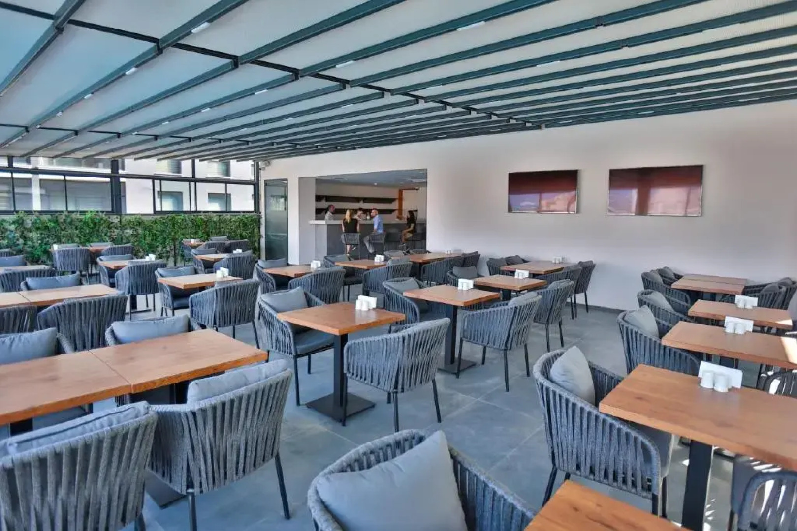 Отель Caddemm Inn