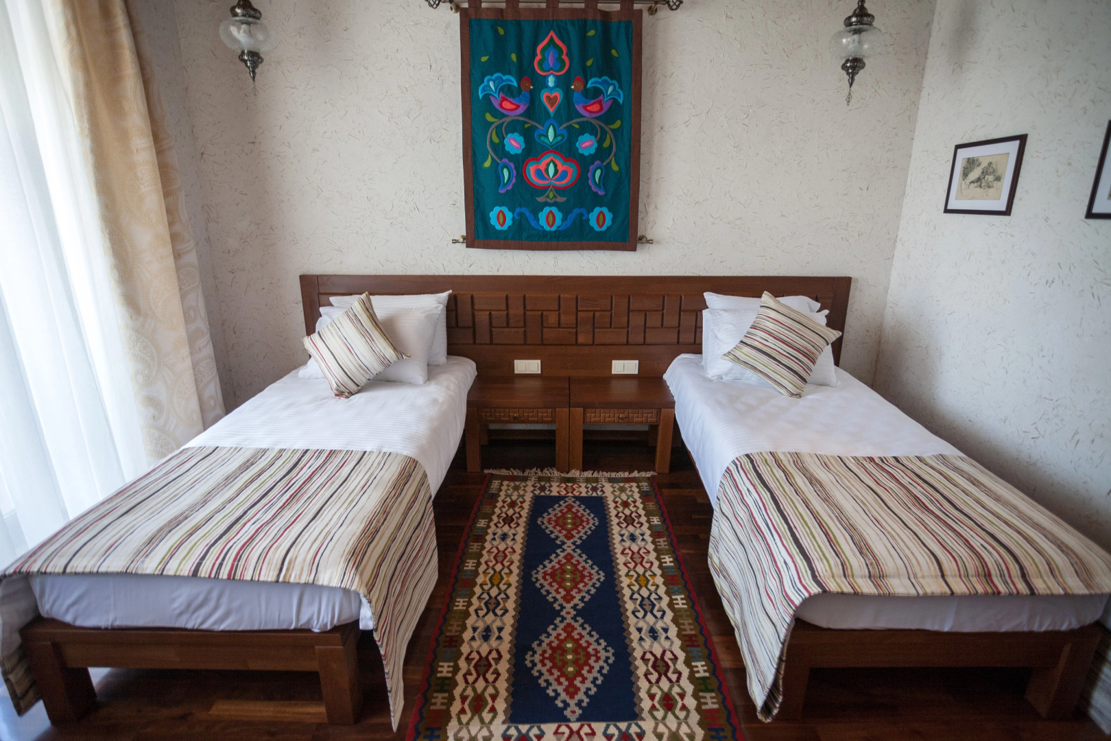 Отель Джеваль