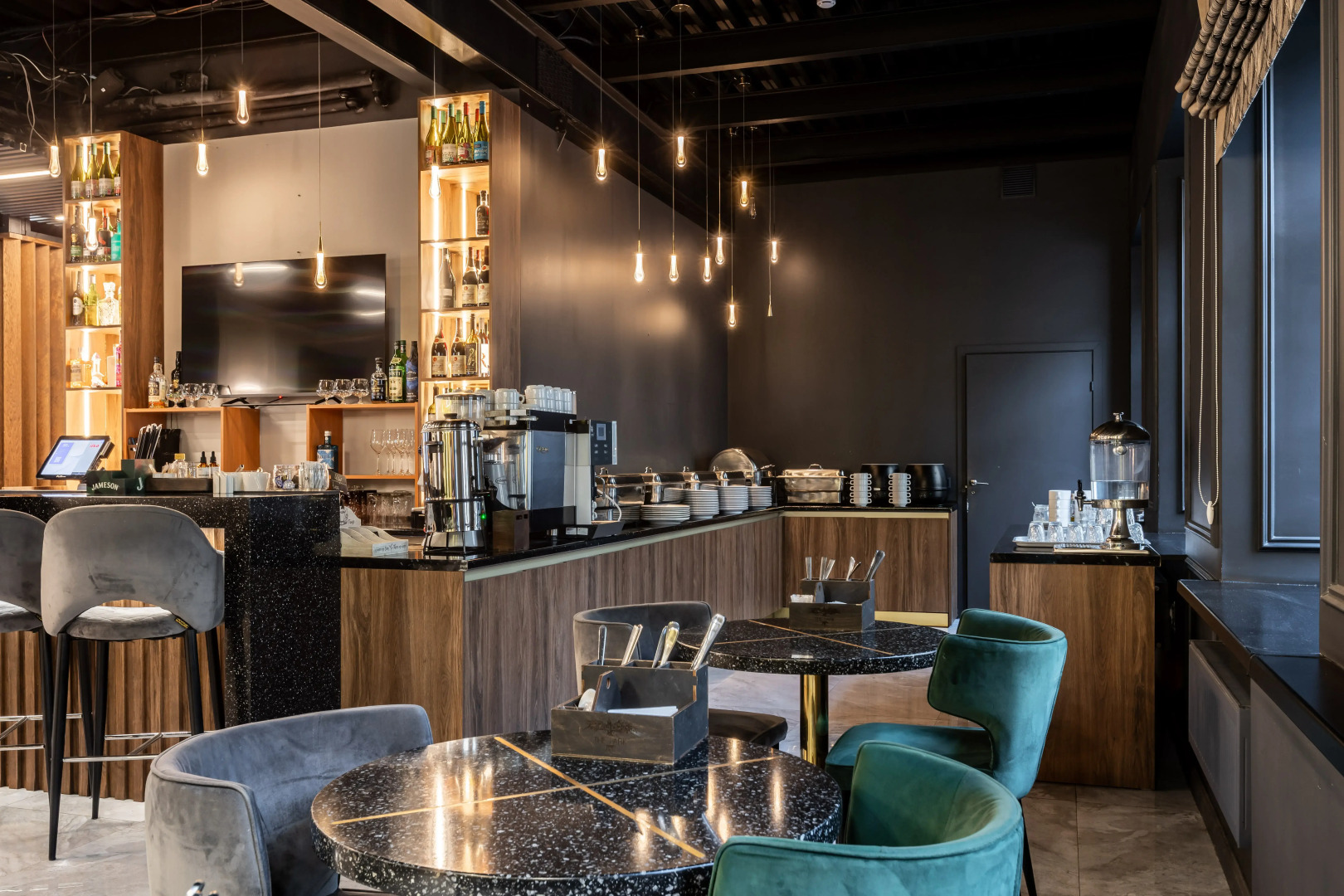 Апартаменты Cozy Mystic