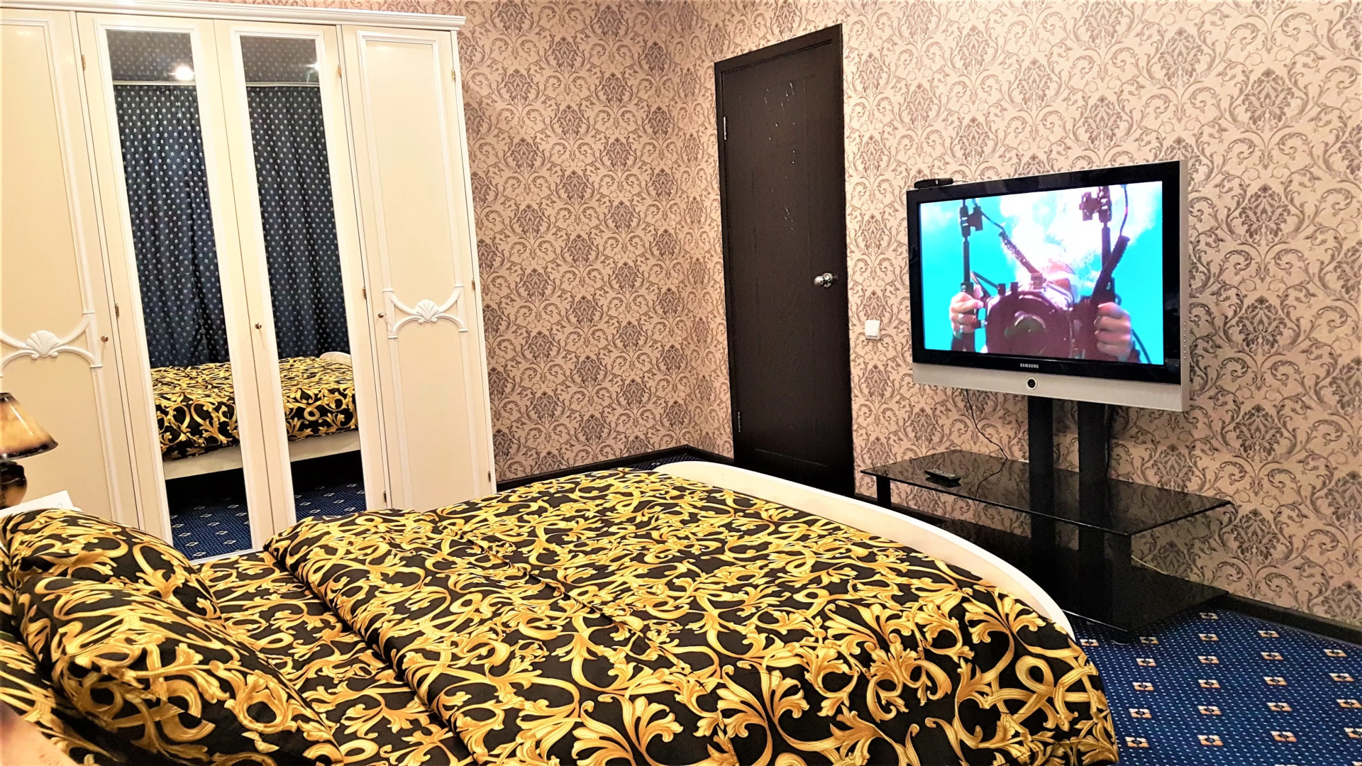 Апартаменты на Енисейской 2-х комнатные