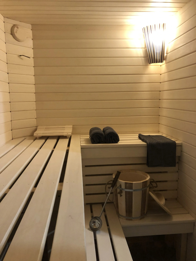 Частный дом на берегу реки