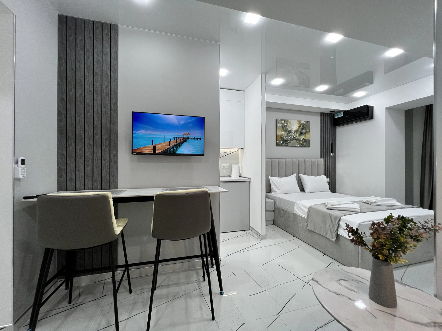 Апартаменты New Modern Classic City Center