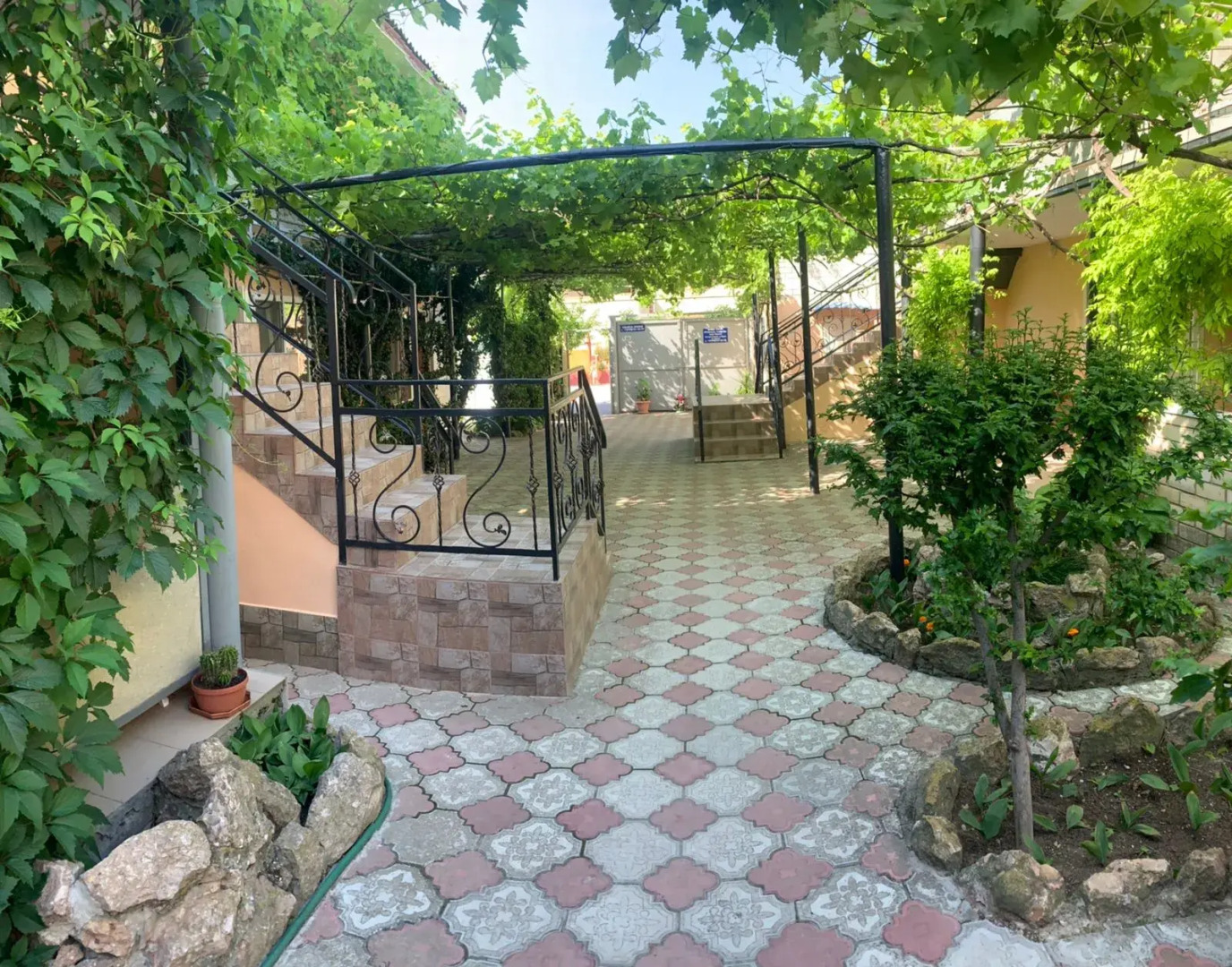 Гостевой Дом Черноморский Дворик