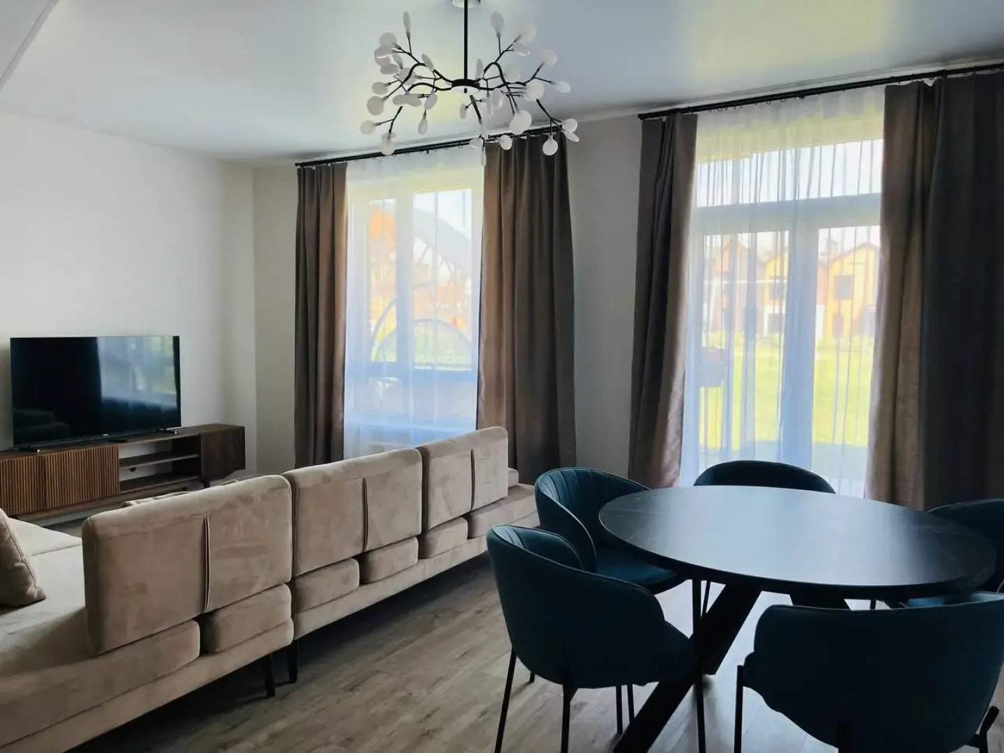 Вилла Солнечный Family