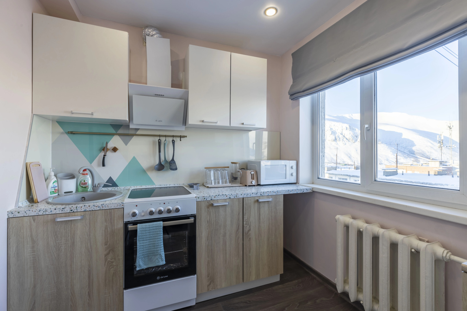 Квартира 2-комн с видом на озеро и горы